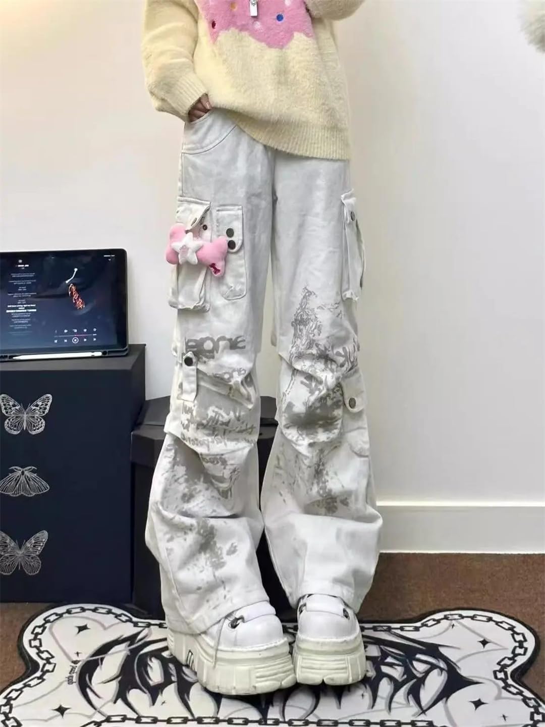 Women's Baggy Wide Leg Cargo Jeans White Graffiti