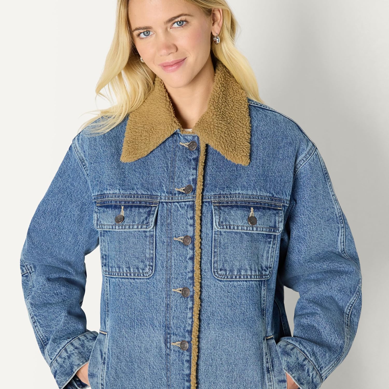 Women's Oversized Faux Shearling Trim Denim Jacket Women's Oversized Faux Shearling Trim Denim Jacket
