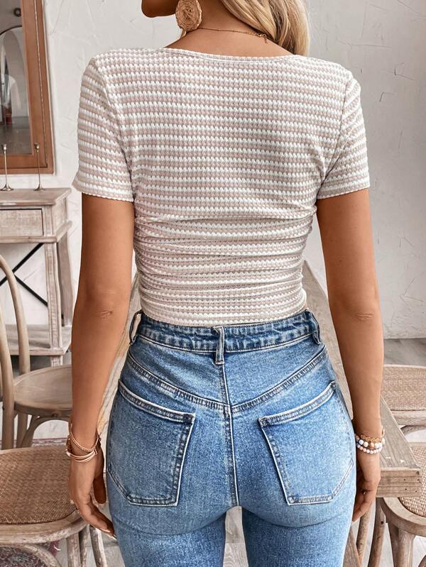 Gestreiftes Colorblock-Plissee-Basic-T-Shirt für Damen