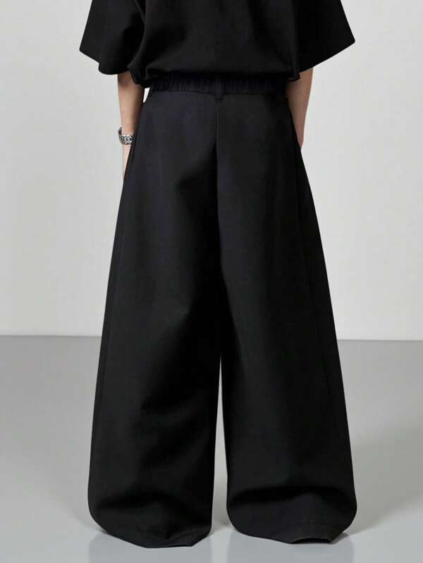 Lockere Herrenhose mit weitem Bein, reiner schwarzer Webstoff, schafft einen alltäglichen modernen Stil, Hose mit weitem Bein, lockere schwarze Hose, übergroße Hose, lockere Hose, schwarze Bundfaltenhose, Herbsthose mit weitem Bein