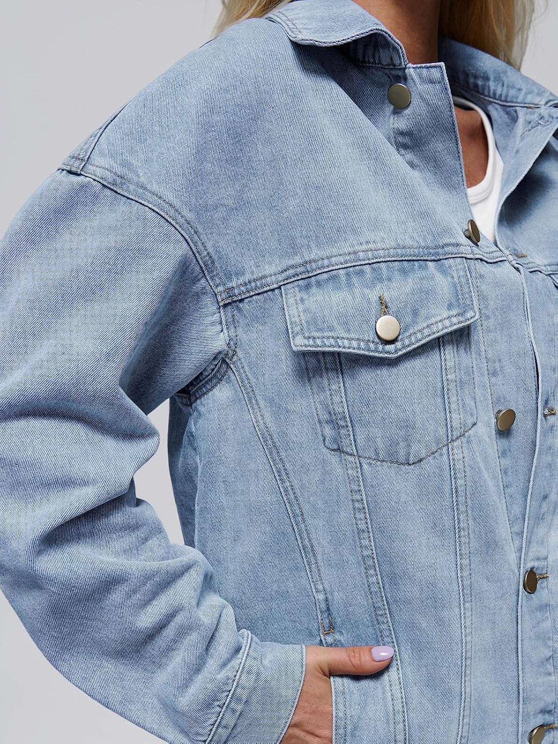 Women's Oversized Light Wash Denim Jacket Boyfriend Style Women's Oversized Light Wash Denim Jacket Boyfriend Style