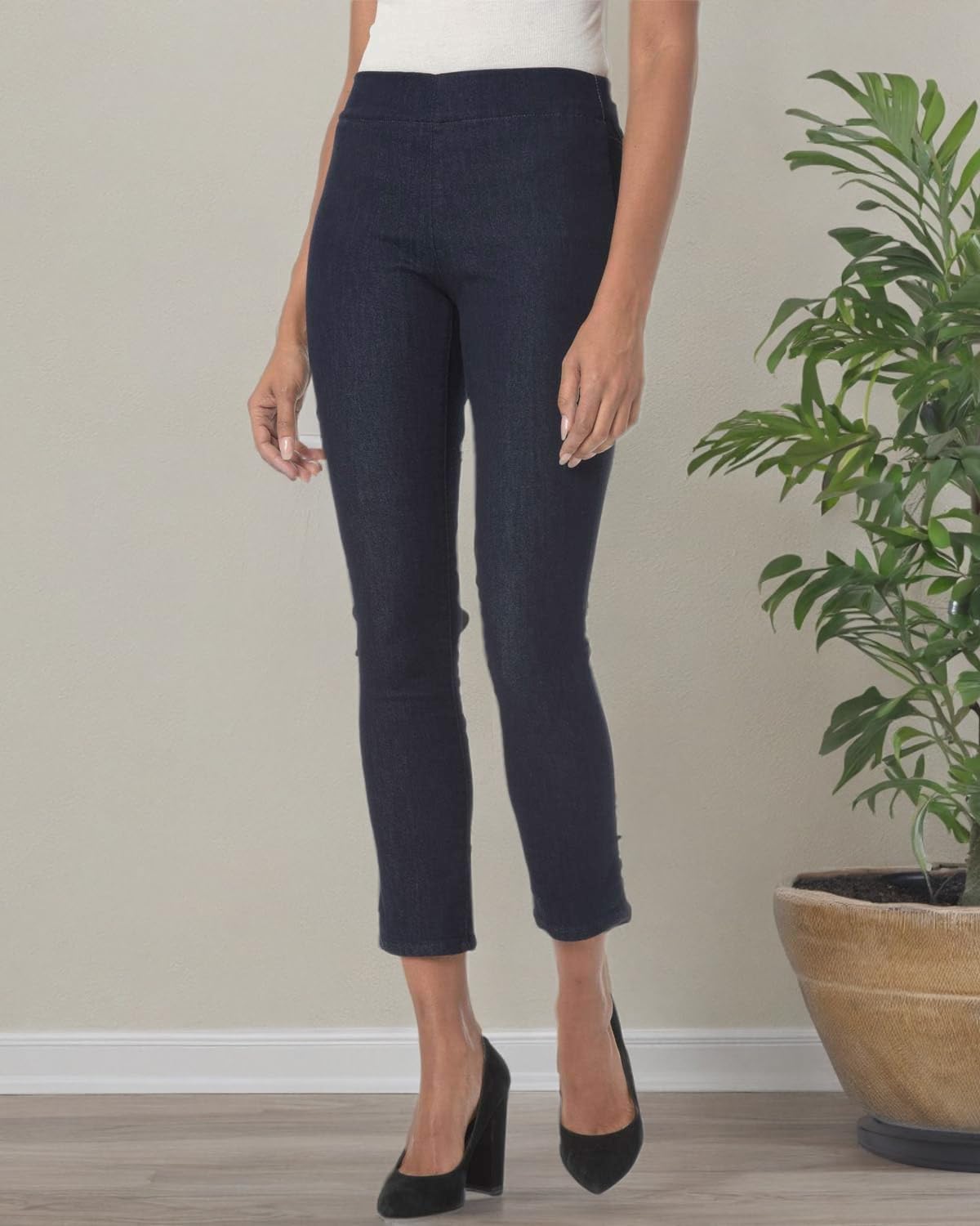 Women's Petite Pull On Skinny Ankle Jeans Dark Wash