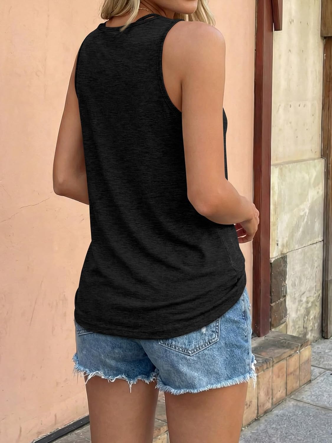 Women's Ring Keyhole Cut Out Tank Top Black