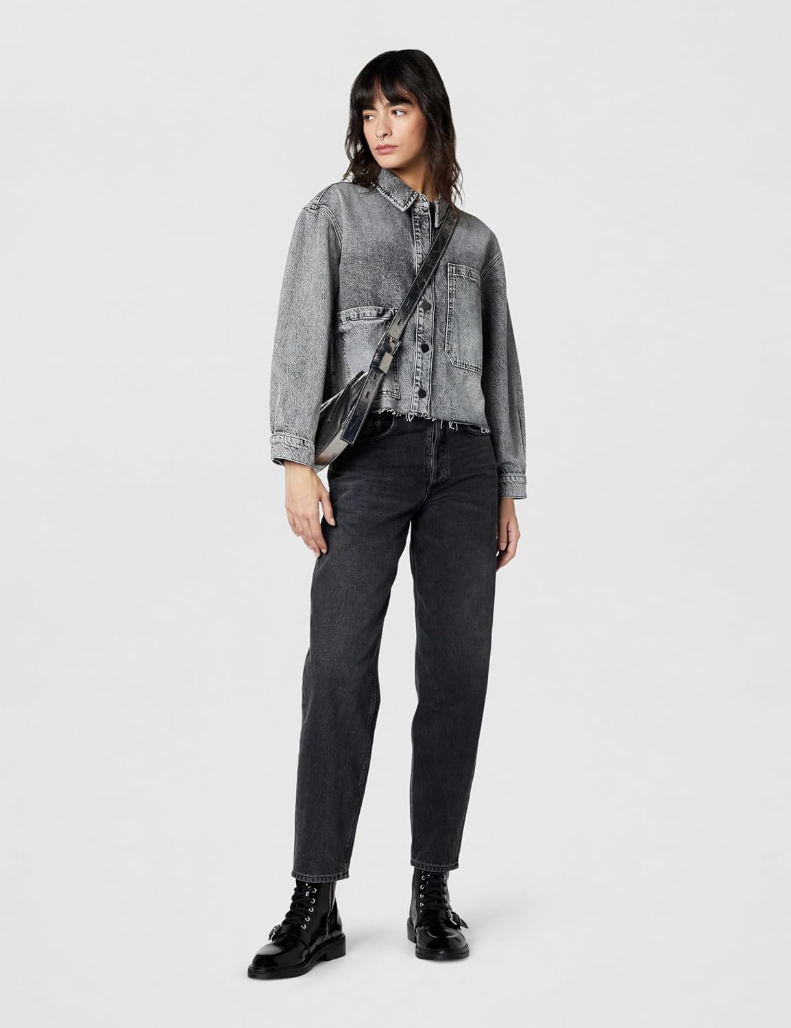 Women's Oversized Denim Shacket Acid Wash Frayed Hem Women's Oversized Denim Shacket Acid Wash Frayed Hem