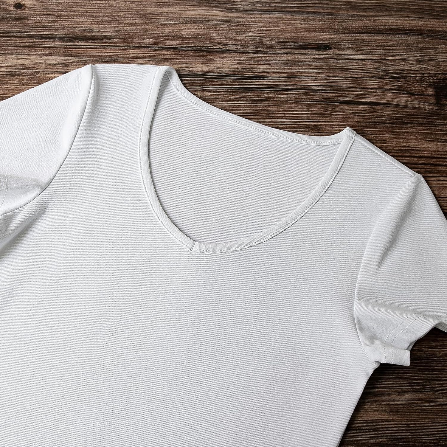 Women's Ribbed Knit V Neck Crop Tee White Women's Ribbed Knit V Neck Crop Tee White