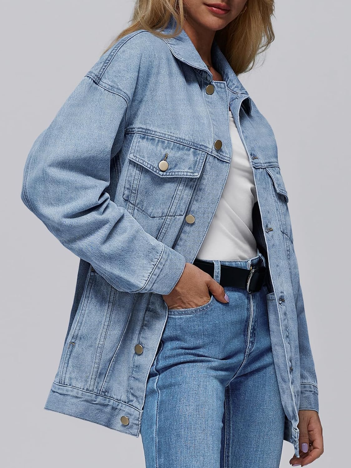 Women's Oversized Light Wash Denim Jacket Boyfriend Style Women's Oversized Light Wash Denim Jacket Boyfriend Style